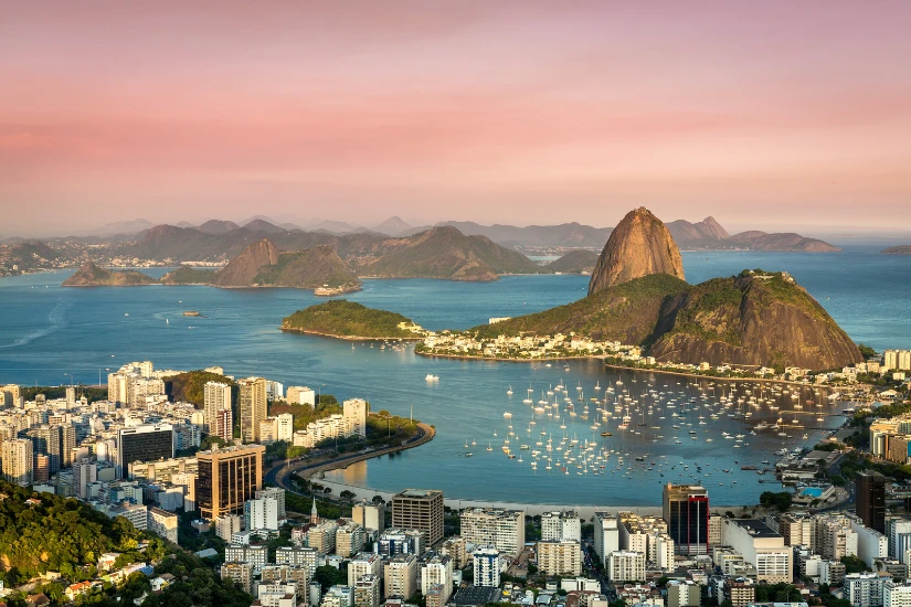 نمایی زیبا از شهر معروف ریو دو ژانیروی برزیل